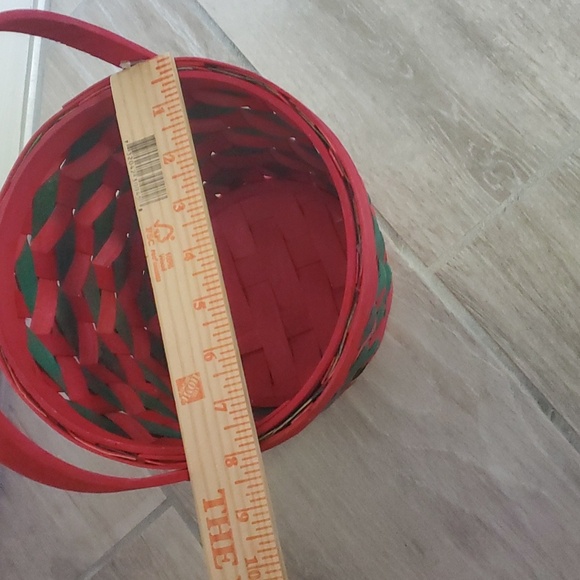 NWT Set Ashland Christmas Woven Wicker Basket with Adjustable Handle - Picture 9 of 10